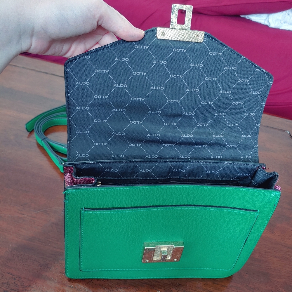 🦚 AVAILABLE IN BUNDLE!/ Green, purple and Gold Shoulder bag or Handbag from A - Picture 10 of 14